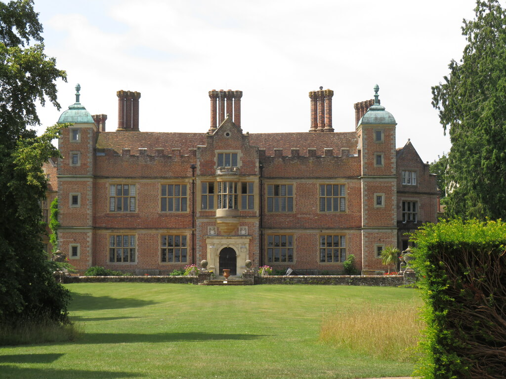 A Guide to Exploring Vineyards from Chilham photo 1