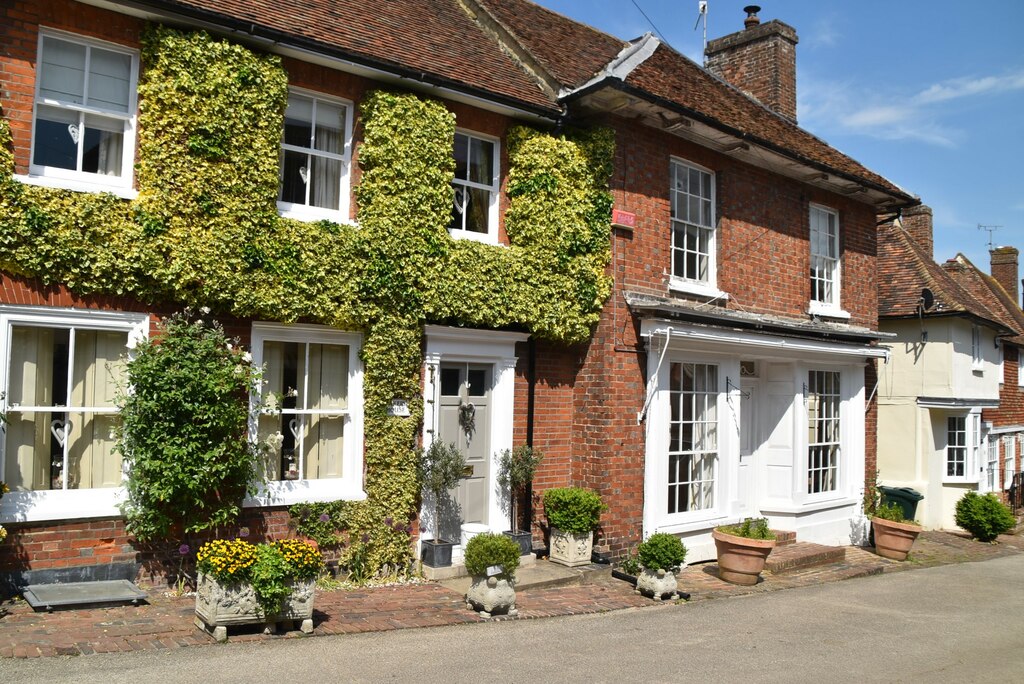 A Guide to Exploring Vineyards from Chilham photo 4