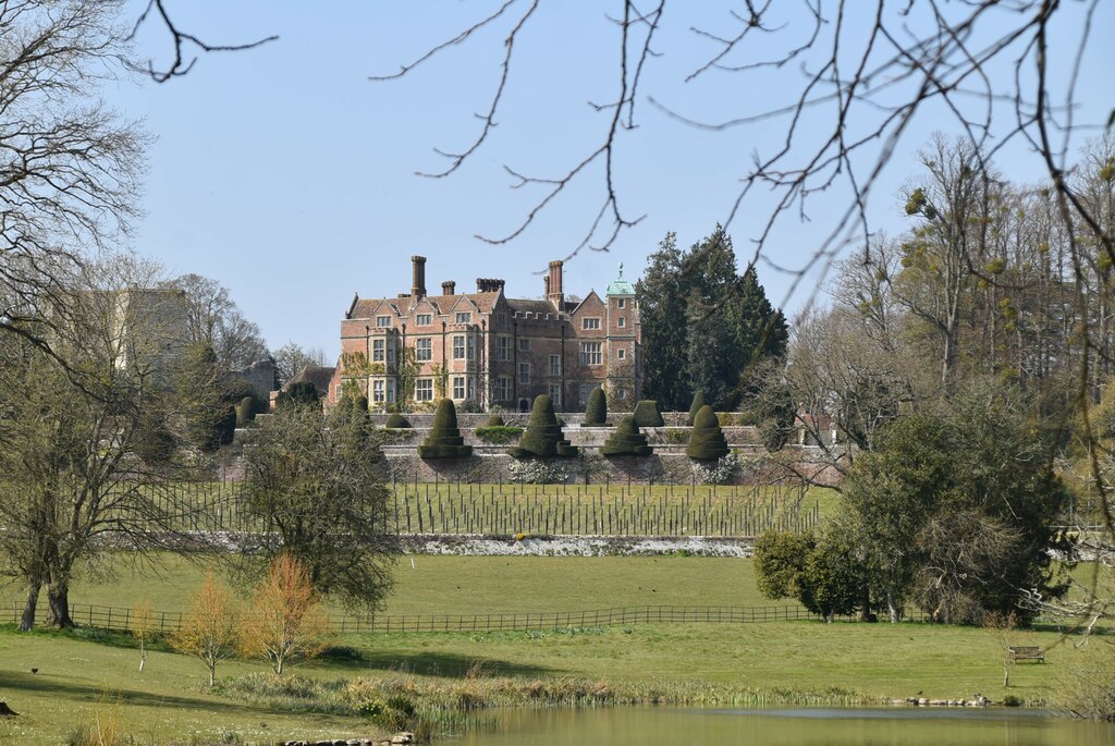 A Guide to Exploring Vineyards from Chilham photo 2