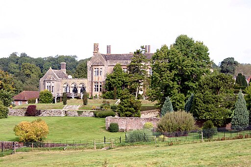 A Guide to Exploring Vineyards from Cuckfield main photo