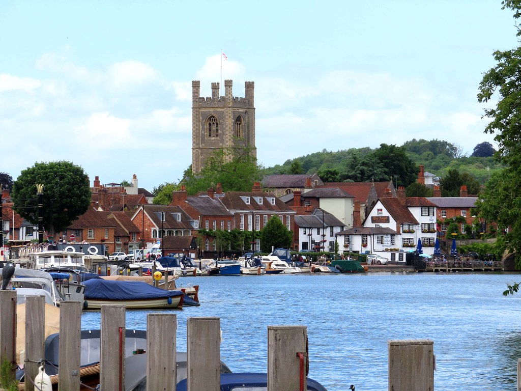 A Guide to Exploring Vineyards from Henley on Thames photo 1